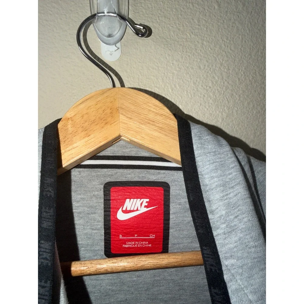 Women's Nike Tech Jacket Size Small